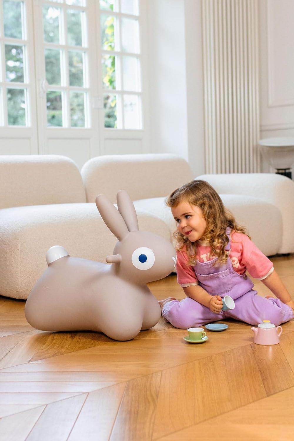 Quut Hoppi Bunny Hüpftier ab 18 Monaten – Aufblasbares Reittier für Kinder, Inkl. Pumpe – Hüpfspielz