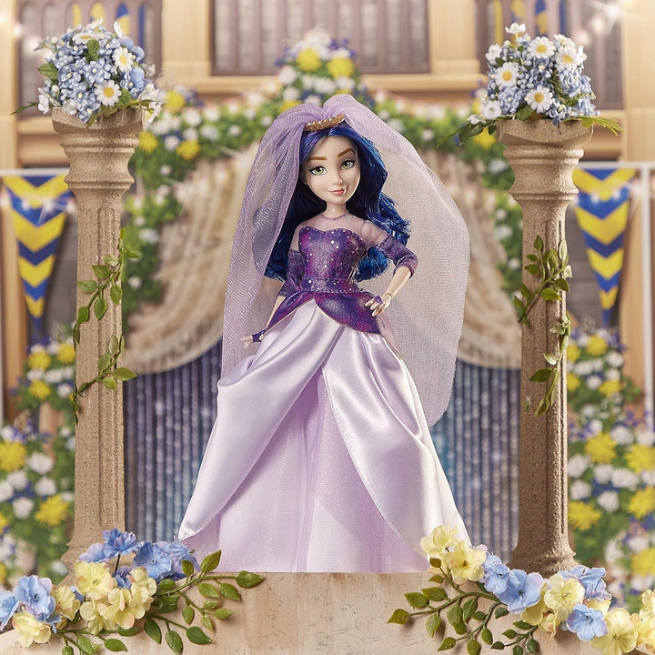 Disney Descendants The Royal Wedding Mal and Ben Dolls