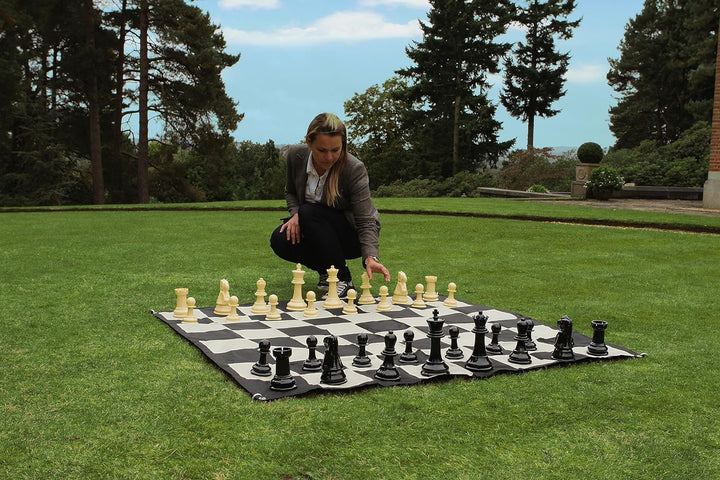 Ubergames Europe Gartenschach, bis zu 20cm hoch, inkl. Matte 90x90 cm