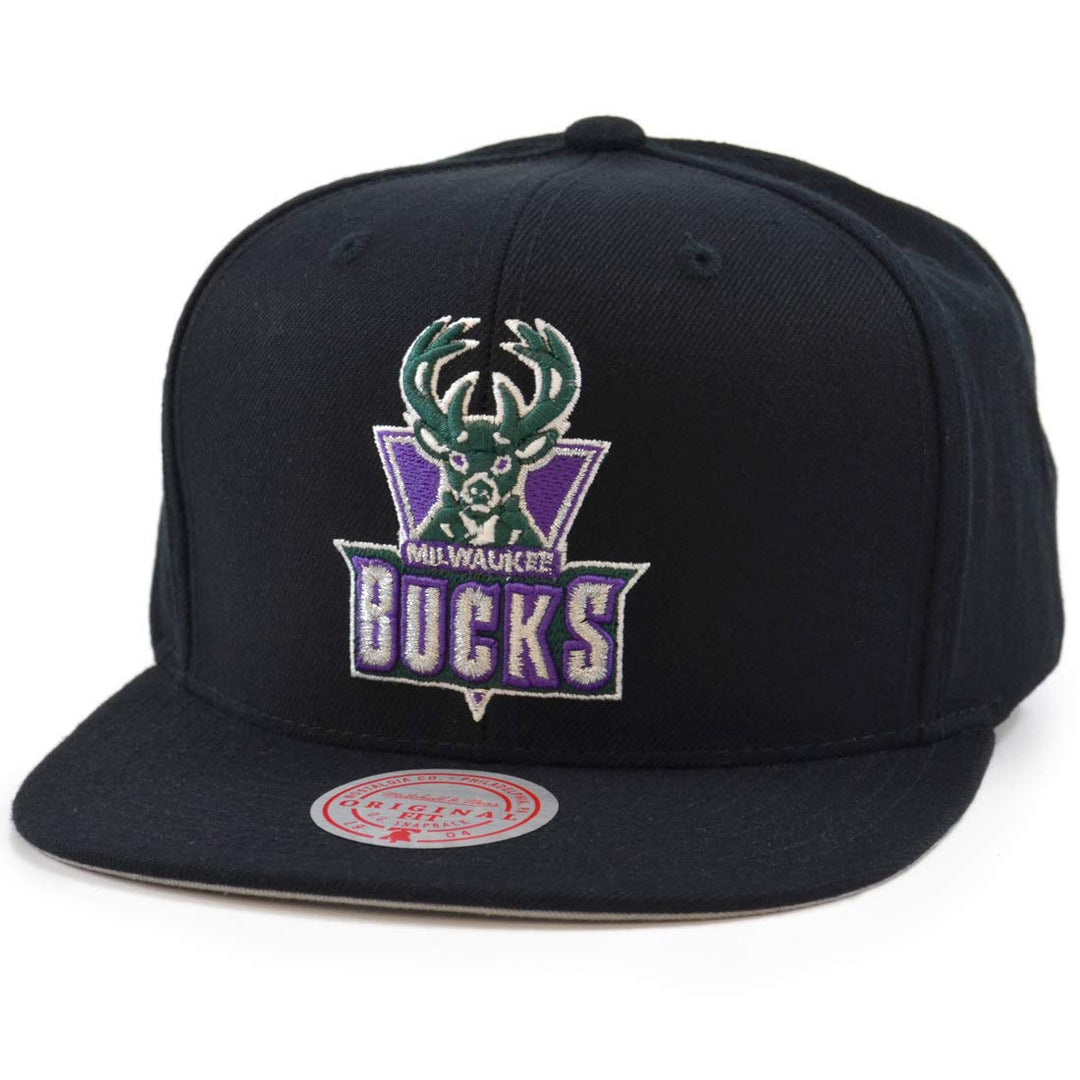 Mitchell & Ness Wool Solid Snapback Milwaukee Bucks Black
