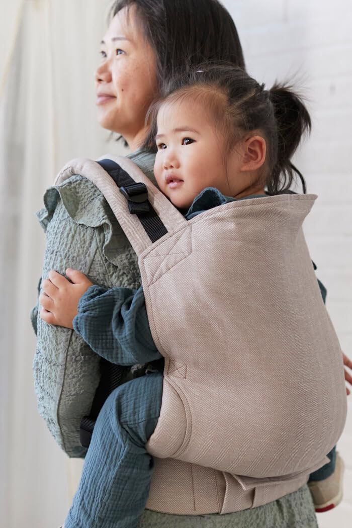 Tula Toddler Linen Babytrage für Kleinkinder, Ergonomische Kindertrage Bauchtrage Rückentrage, Sand