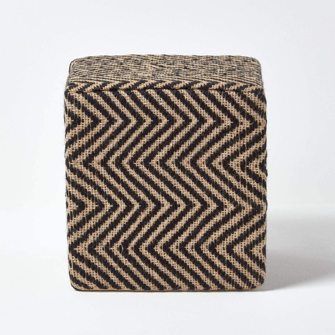 Homescapes Design Sitzwürfel Fusshocker Chevron Herringbone schwarz Creme