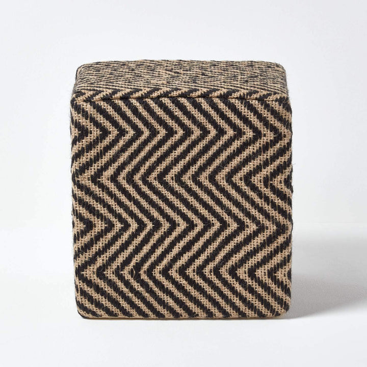 Homescapes Design Sitzwürfel Fusshocker Chevron Herringbone schwarz Creme