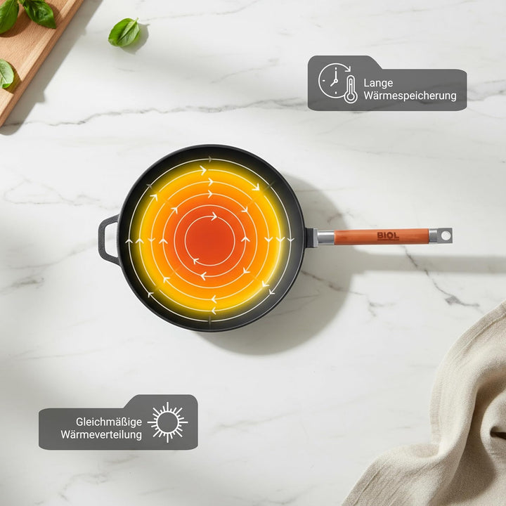 BIOL Gusseisenpfanne 22 cm – tiefe Bratpfanne für Induktion 22 cm ohne Deckel, 22 cm ohne Deckel