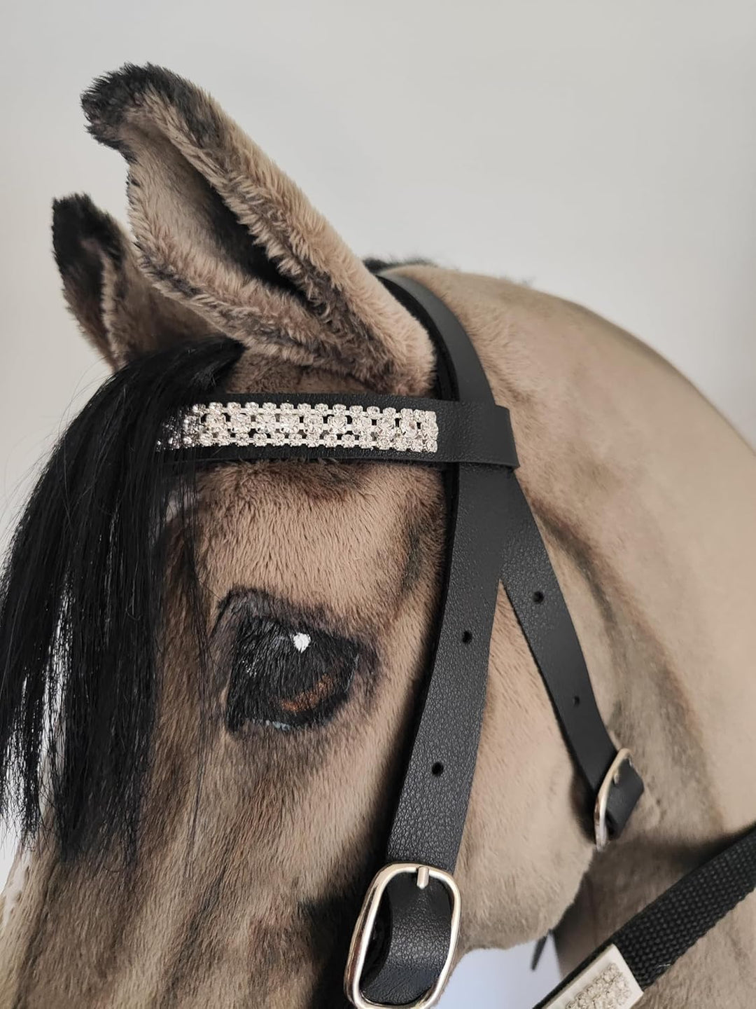 Generisch Hobby Horse Zubehör, ohne Pferd, nur Trense Schwarz, Weiss Unterlegt mit Sperriemen inkl.