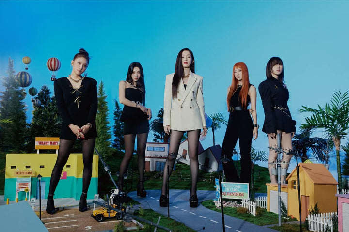 Bloom (Joy Version Version) (incl. Photobook + Trading Card), Audio-CD