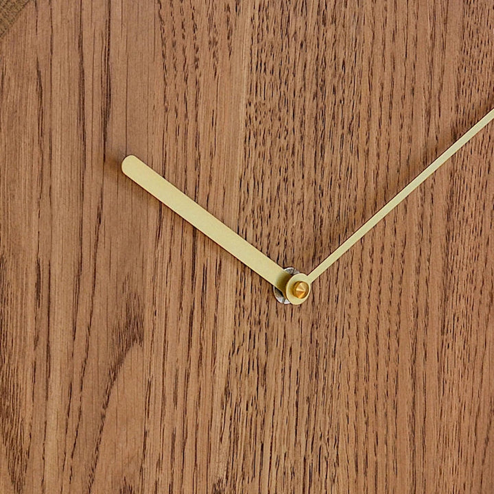 Natuhr Wanduhr Eiche rustikal Räuchereiche Holz Solide Massivholz, geräuscharmes U.T.S. Uhrwerk, pur