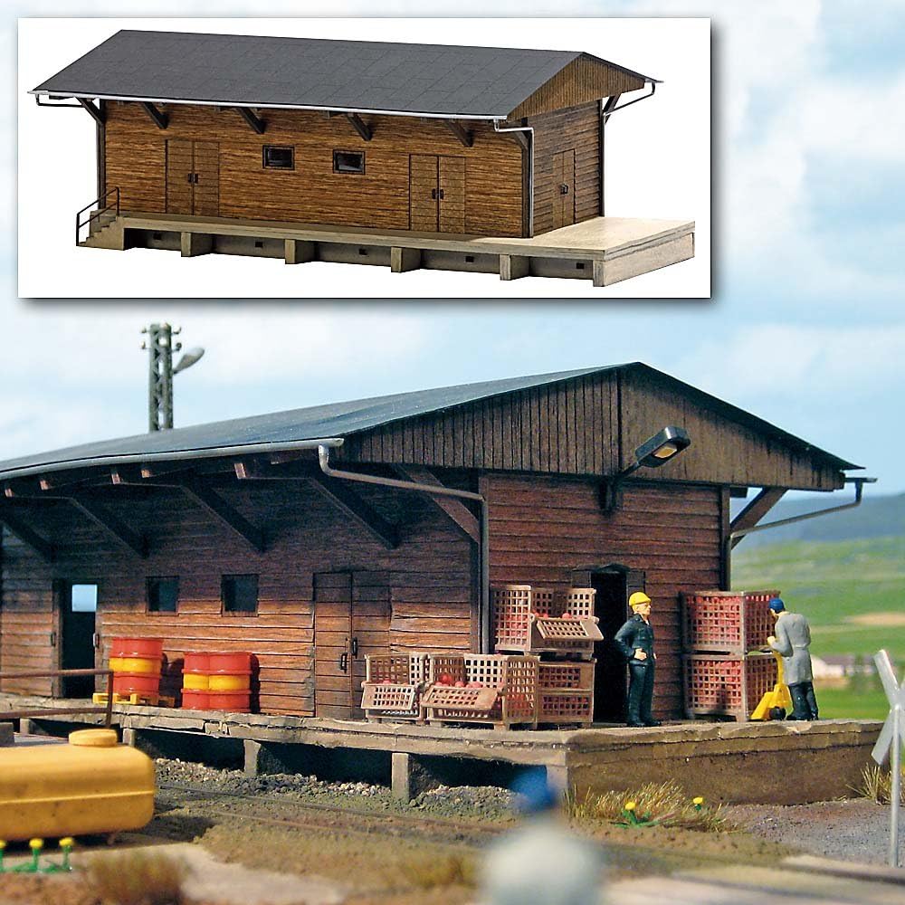 Busch 1421 - Güterschuppen Braunsdorf