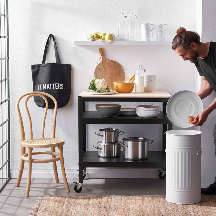 BUTLERS Retro Mülltonne Oskar 40l Mülleimer mit Deckel und Tragegriffen | Küche Abfalleimer ideal al