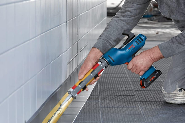 Bosch Professional System Akku Kartuschenpresse GCG 18V-310 (ohne Akkus und Ladegerät, Druckkraft 3,