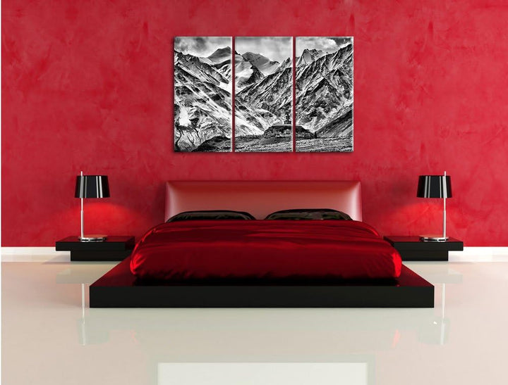 Pixxprint Monocrome, Einsamer Tempel an verschneiten Bergen in Tibet 3-Teiler Leinwandbild 120x80 Bi