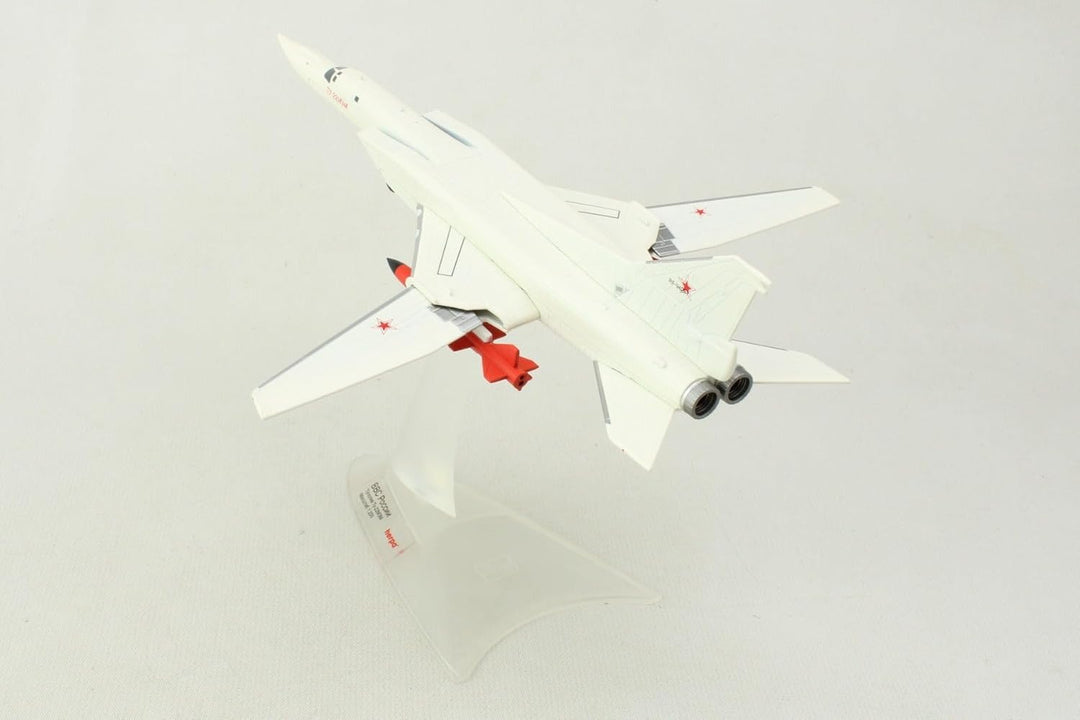 Herpa Modellflugzeug Tupolev TU-22M3M Backfire, M3M Prototype – RF-94267, Miniatur im Massstab 1:200