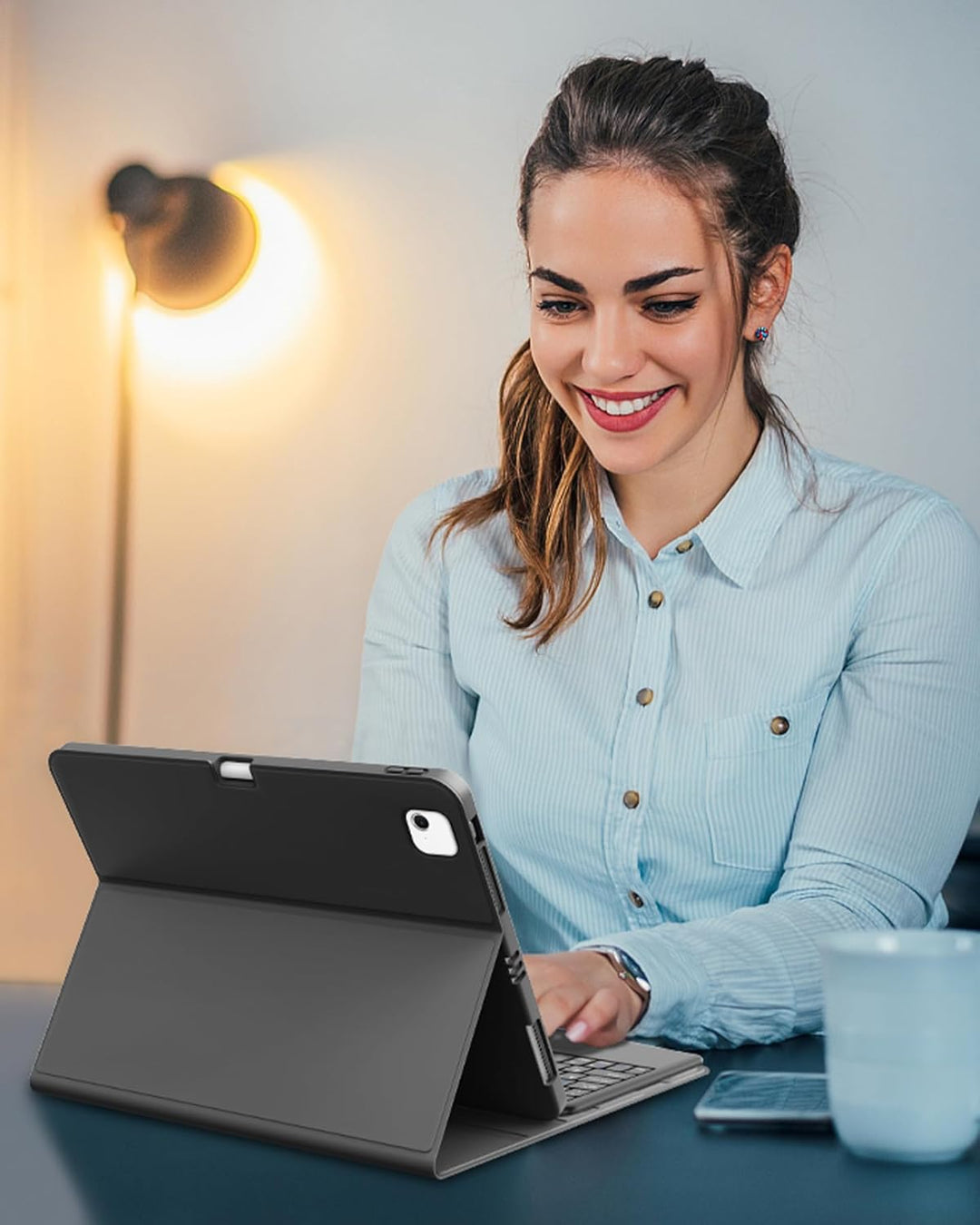 Hülle mit Tastatur für iPad Air 13" (M4 2026/M3 2025/M2 2024) & iPad Pro 12,9" (2018-2022), Deutsche