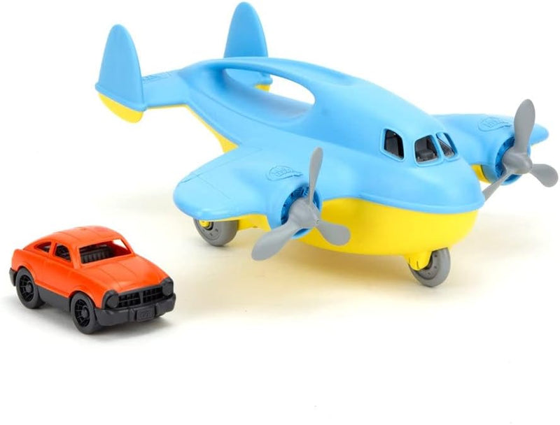 Green Toys 8601399, Frachtflugzeug mit Auto, Spielflugzeug, nachhaltiges Spielzeug für Kinder ab 3 J