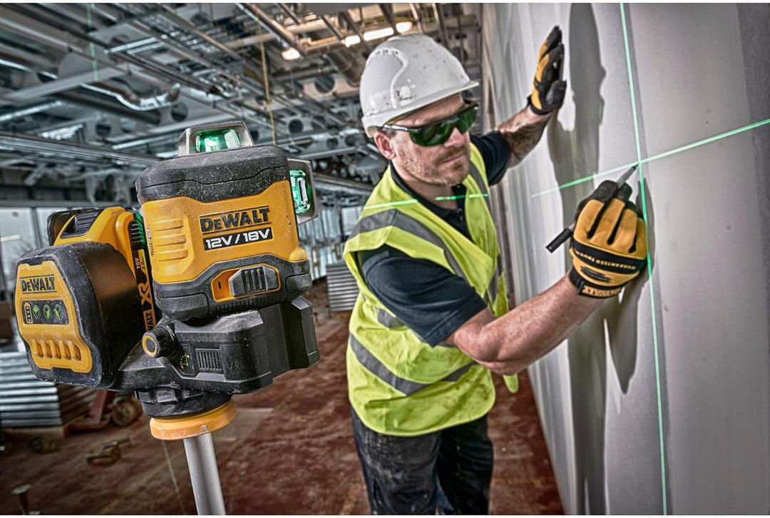 Dewalt 360° Akku-Multilinienlaser Grün DCE089NG18 (selbstnivellierend, Genauigkeit +/- 3mm auf 10m,