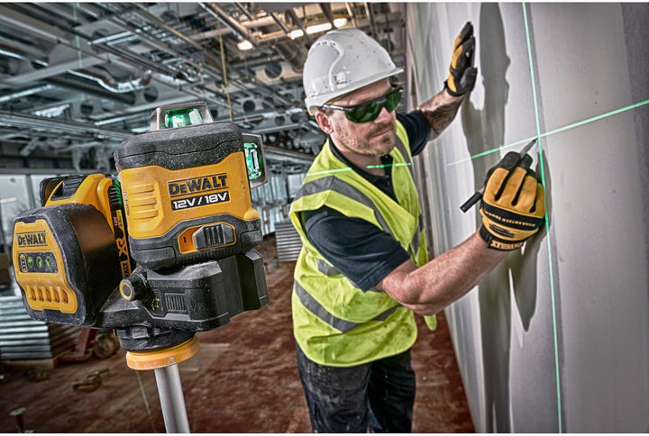 Dewalt 360° Akku-Multilinienlaser Grün DCE089D1G18 (selbstnivellierend, Genauigkeit +/- 3mm auf 10m,
