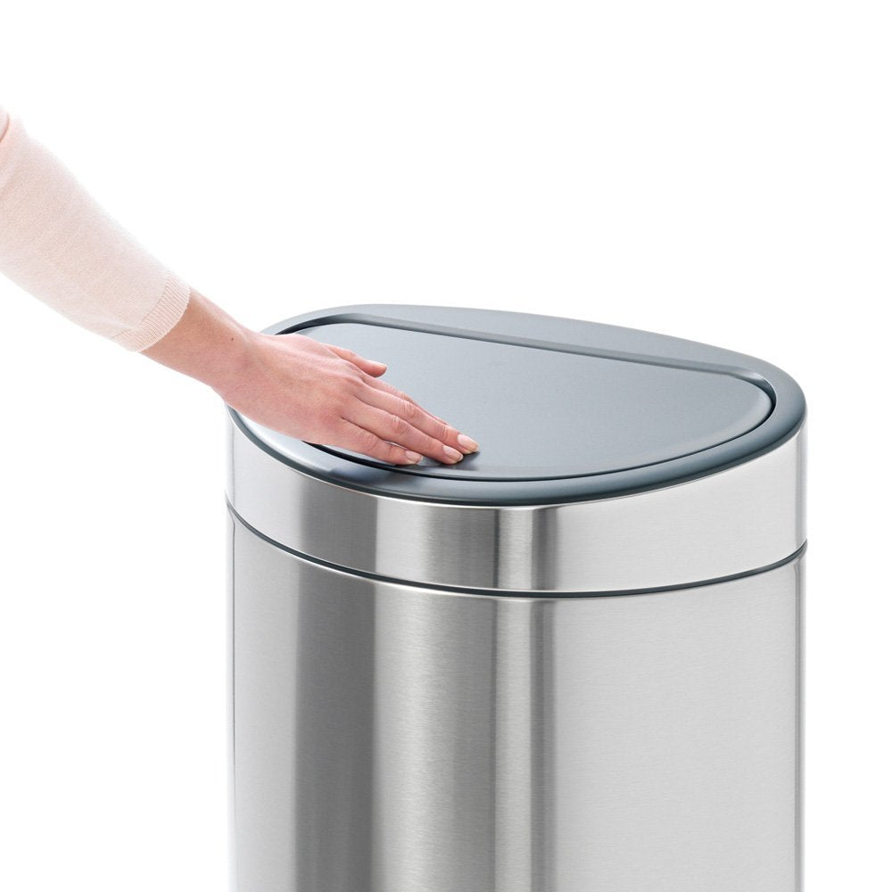 Brabantia 114847 Touch Bin New mit herausnehmbaren Kunststoffeinsatz, 40 L, Edelstahl, schwarz matt,