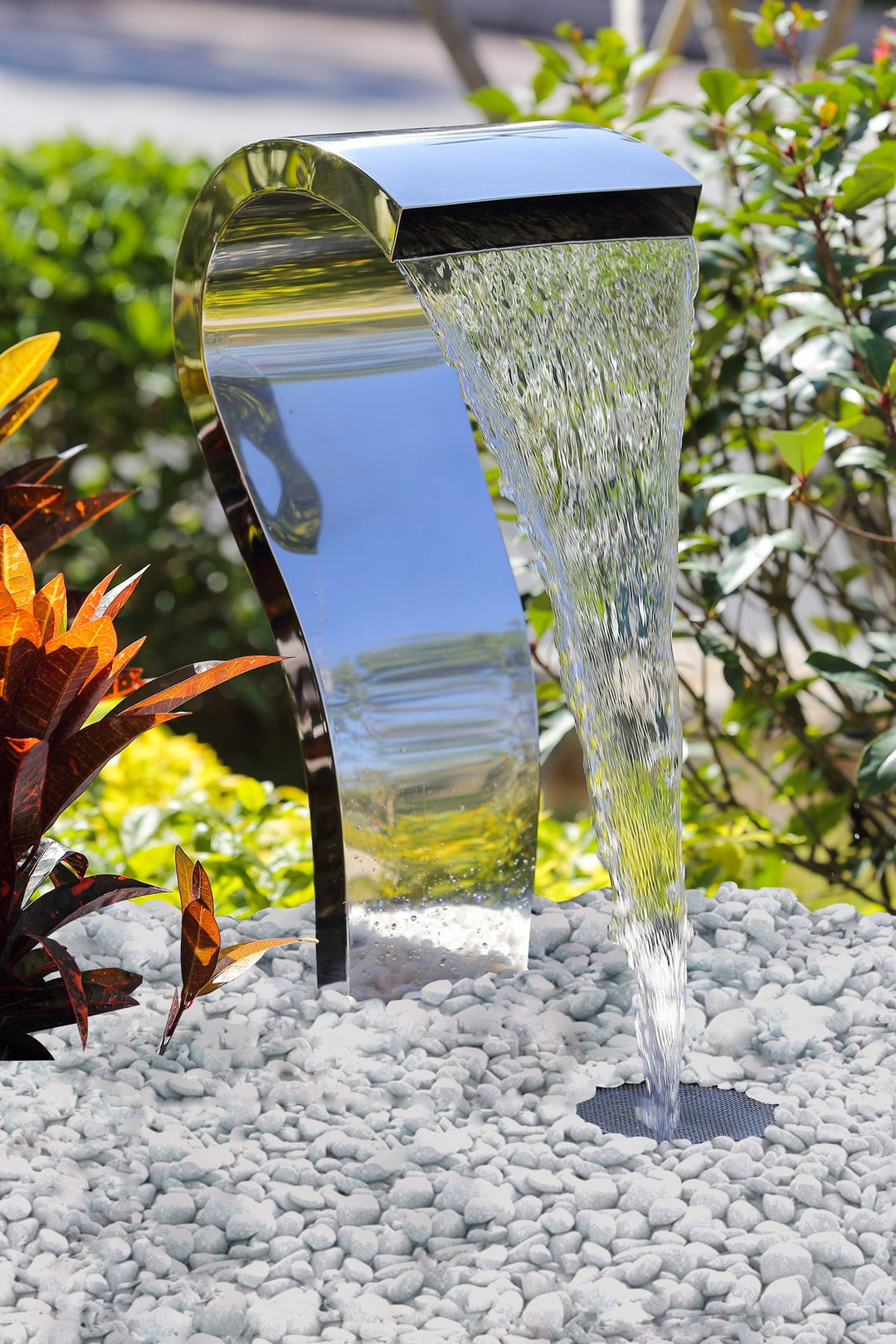 Köhko® Wasserfall Schwan aus Edelstahl 23005 Wasserspiel mit LED-Beleuchtung, Schwan