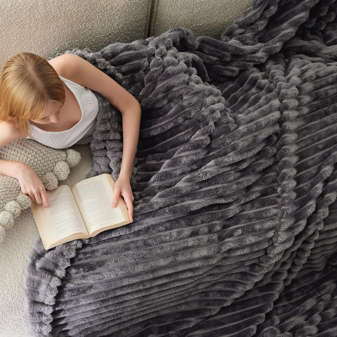 Bedsure Kuscheldecke Flauschig Decke Fleecedecke – Weiche Warme Grobe Korddecke Gemütlicher Sofadeck