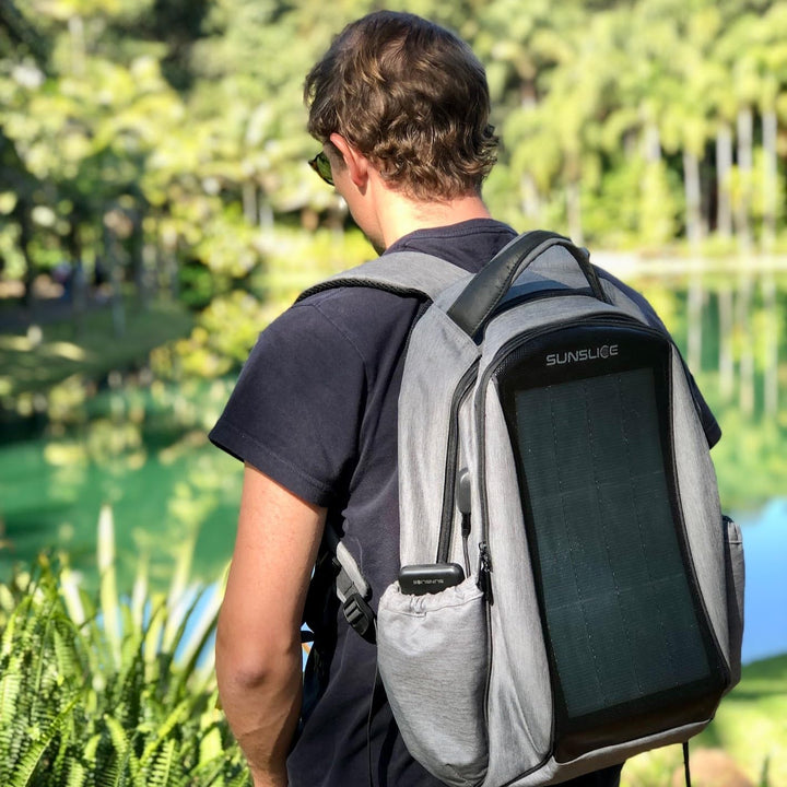 Wasserdichter Laptop Rucksack mit intergriertem Solar Paneel, Outdoor Backpack Tasche für Damen und