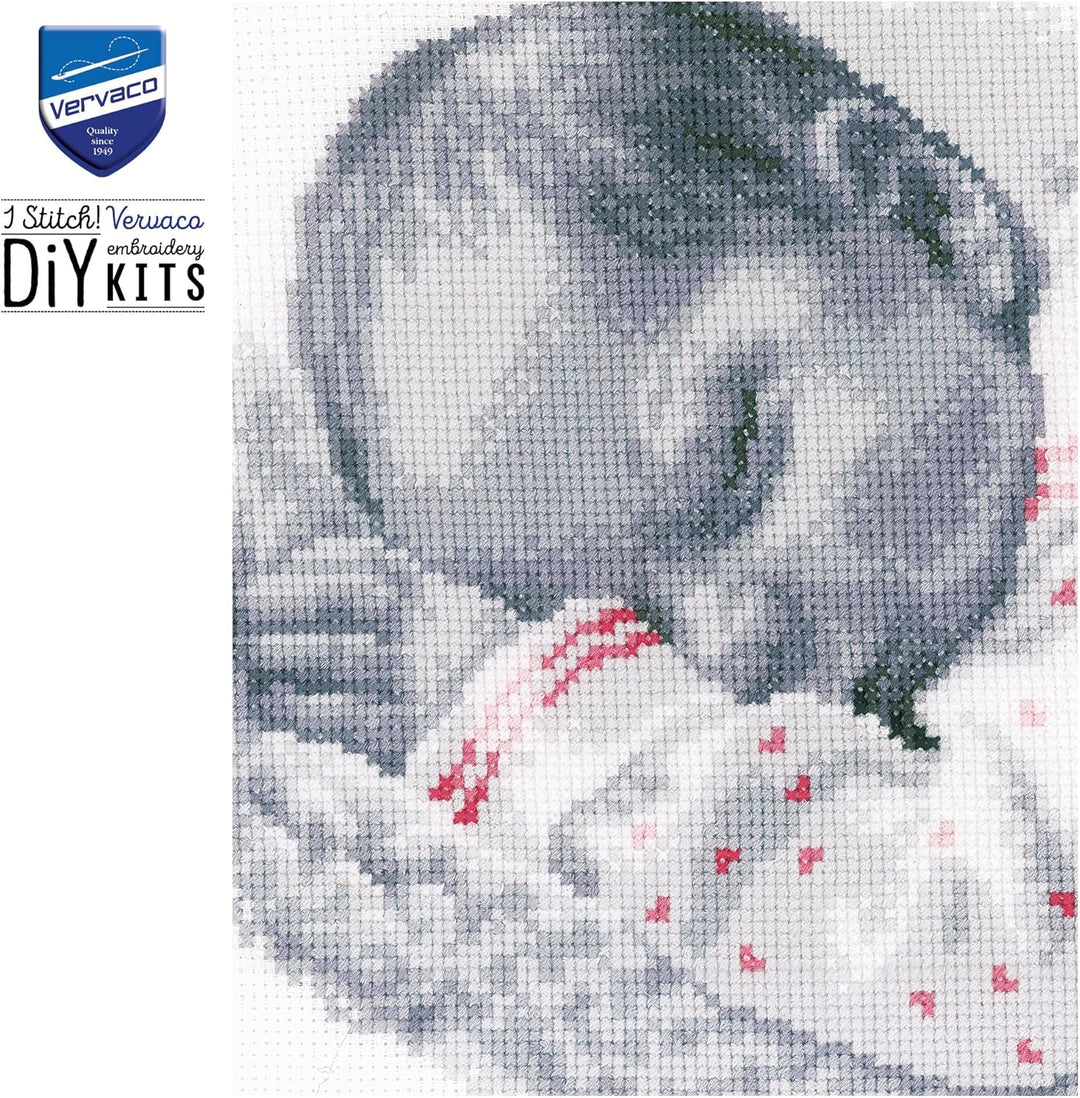 Vervaco PN-0169612 Schlafendes Baby Stickpackung Zählmuster, Baumwolle, mehrfarbig, ca. 25 x 24 cm /