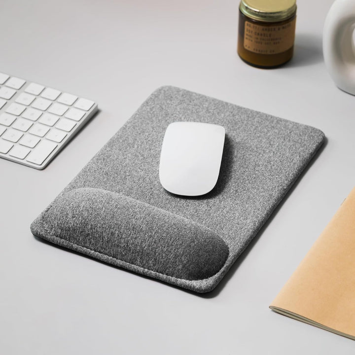 SenseAGE Mauspad mit Handgelenkauflage, ergonomisch & kompakt, Rutschfester PU-Basis, Glatte Oberflä