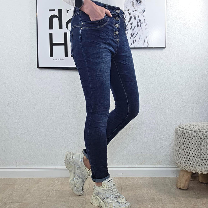 Jewelly Stretch Jeans| im Baggy Boyfriend Schnitt| Damen Hose mit dekorativer Knopfleiste| Perfekter