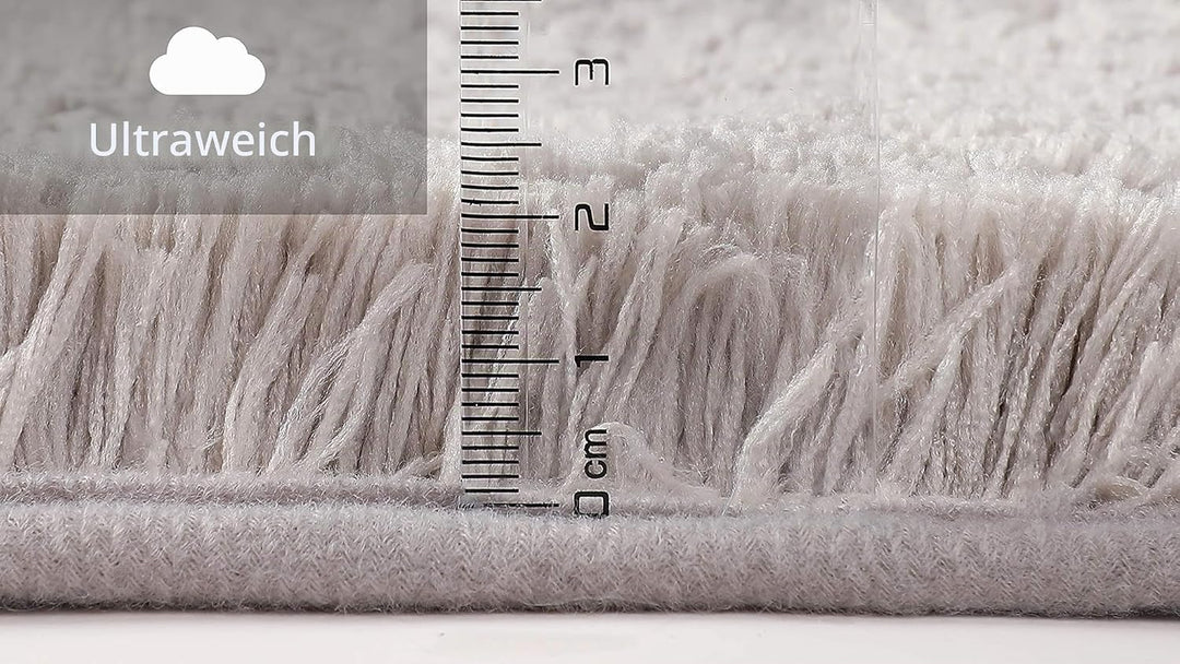 fluffy® Badteppich für Rundduschen aus Mikrofaser mit Rutschfester Unterseite (Sichel | Duschradius