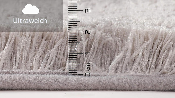 fluffy® Badteppich für Rundduschen aus Mikrofaser mit Rutschfester Unterseite (Sichel | Duschradius