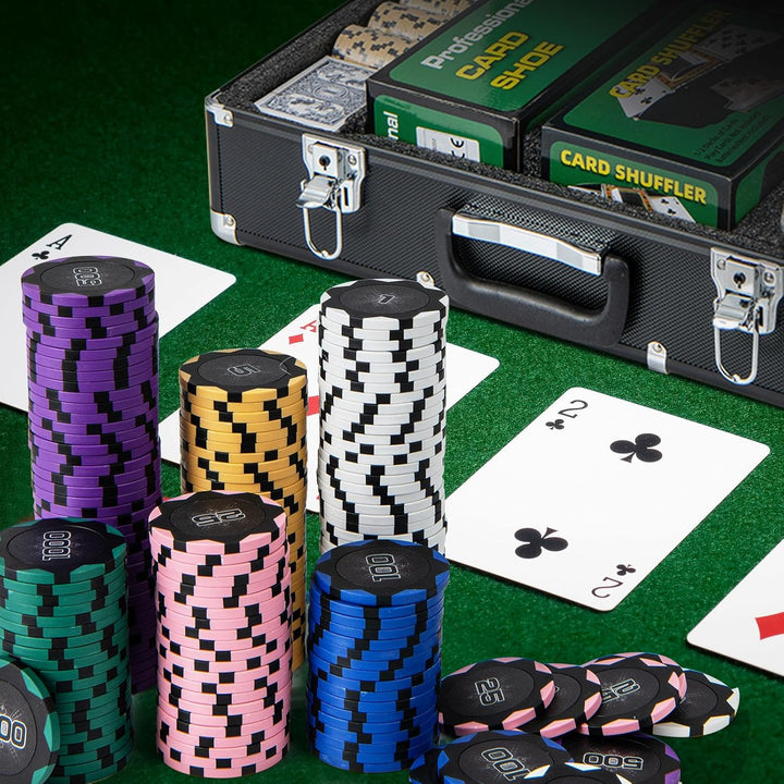 COSTWAY Pokerset 600 Chips, Pokerkoffer mit 6 Kartendeck, 5 Würfel, Dealer Button, Matte, Kartenmisc