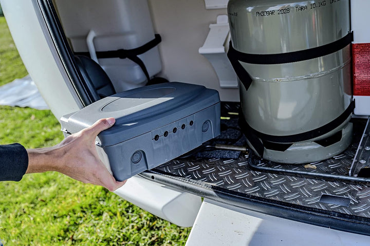 Brennenstuhl wetterfeste Box und Steckdosenverteiler für den Aussenbereich (IP54 Schutzbox und IP44