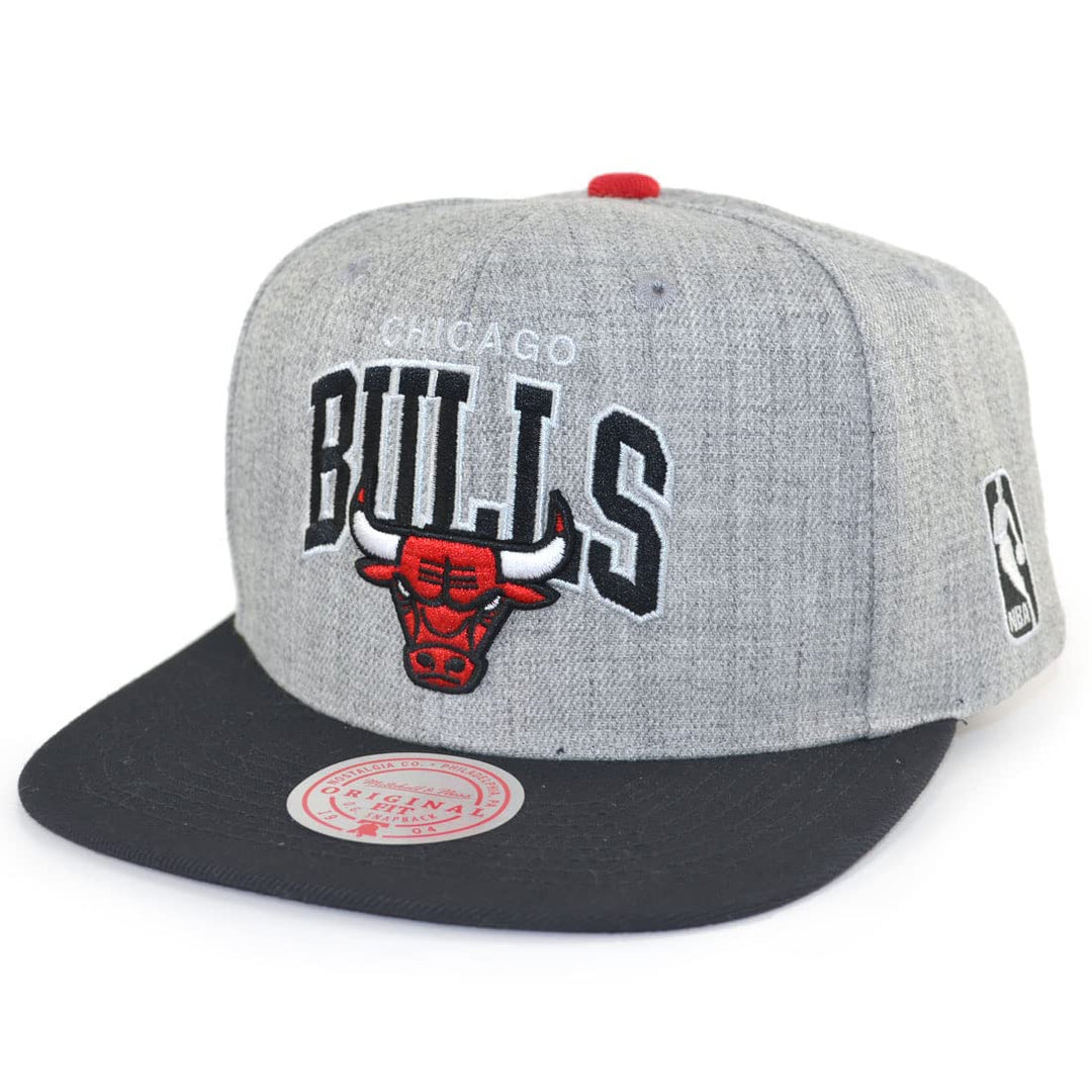 Mitchell & Ness NBA Team Arch Snapback Cap Chicago Bulls Grey/Black