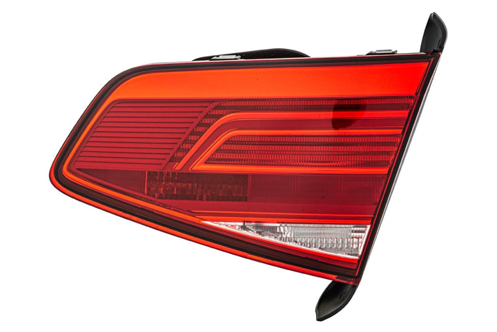HELLA 2TZ 011 882-081 Heckleuchte - LED - innerer Teil - rechts - für u.a. VW Passat (3G2, CB2) - Co