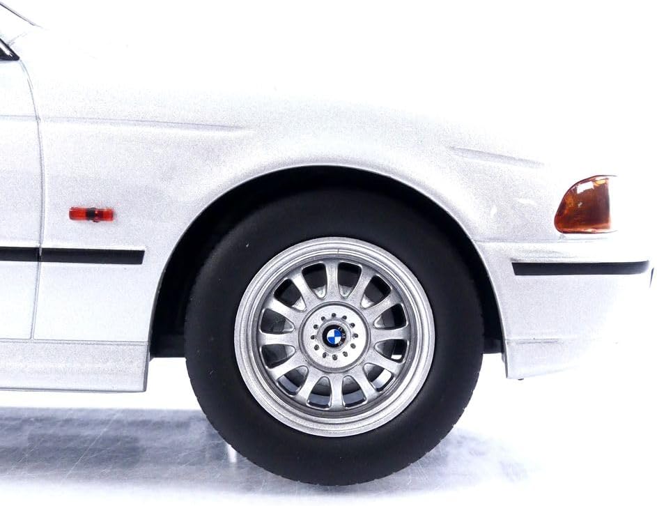 Kk Scale Models - BMW 530d E39 Limousine - 1995-1/18