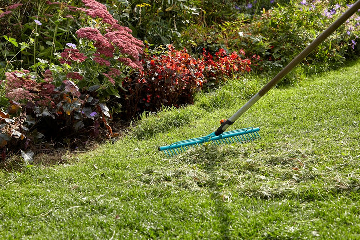 Gardena combisystem-Rasenrechen: Rechenbesen mit 60 cm Arbeitsbreite zum Zusammenfegen von Grasschni