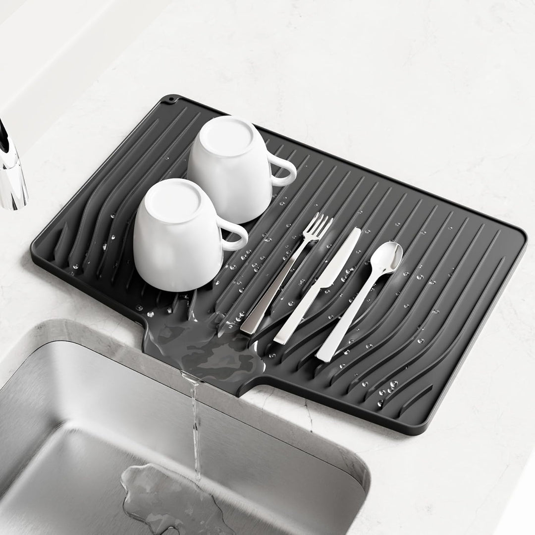 Premium Silikon Geschirr-Trockenmatte mit Gefälle-Design – Rutschfest, Hitzebeständig (bis 230°C), S