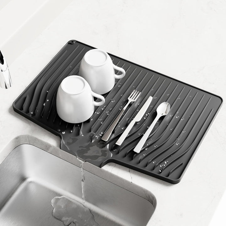 Premium Silikon Geschirr-Trockenmatte mit Gefälle-Design – Rutschfest, Hitzebeständig (bis 230°C), S