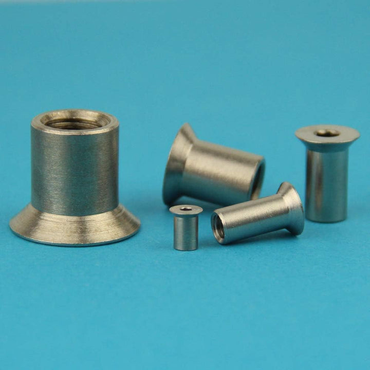 M8 x 16 mm Hülsenmuttern mit Senkkopf und Innensechskant (30 Stück) - Edelstahl A1 1.4305 - rostfrei