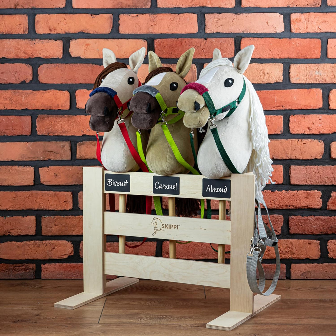 SKIPPI Hobby Horse Almond, Grosses Steckenpferd A3, Halfter und Zügeln im Set, Hobby Horsing Pferd m