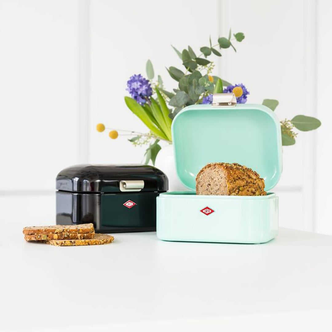 Wesco Mini Grandy Brotkasten in der Farbe schwarz, pulverbeschichtetes Stahlblech, Lüftungslöcher un
