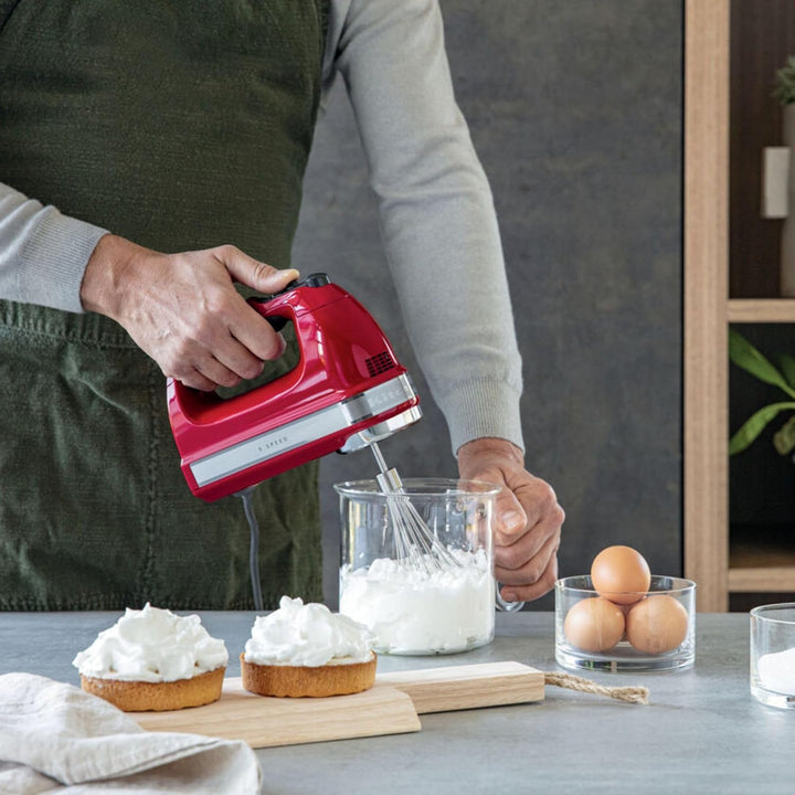 KitchenAid Leistungsstarker Handmixer 9 Stufen - Soft-Start und LED-Anzeige - Handrührer mit Edelsta