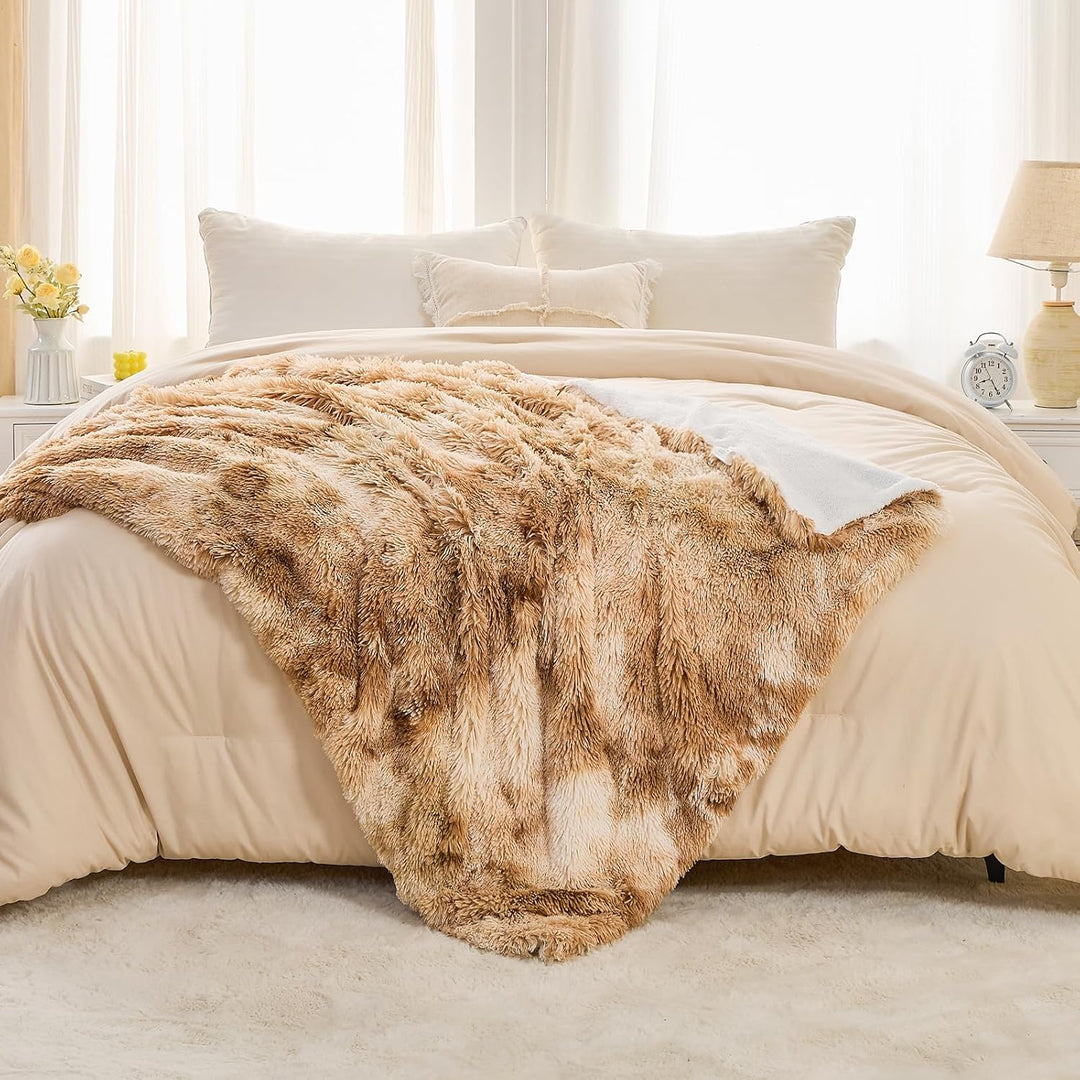EMME Faux Kuscheldecke Flauschig, 150 x 200 cm, Felldecke, Wolldecke, Wohndecke, Super Weich, Flausc