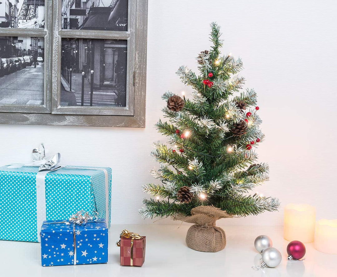 Britesta Weihnachtsbaum klein: Deko-Weihnachtsbaum mit 30 LEDs, Pinienzapfen und Eibenbeeren, 60 cm