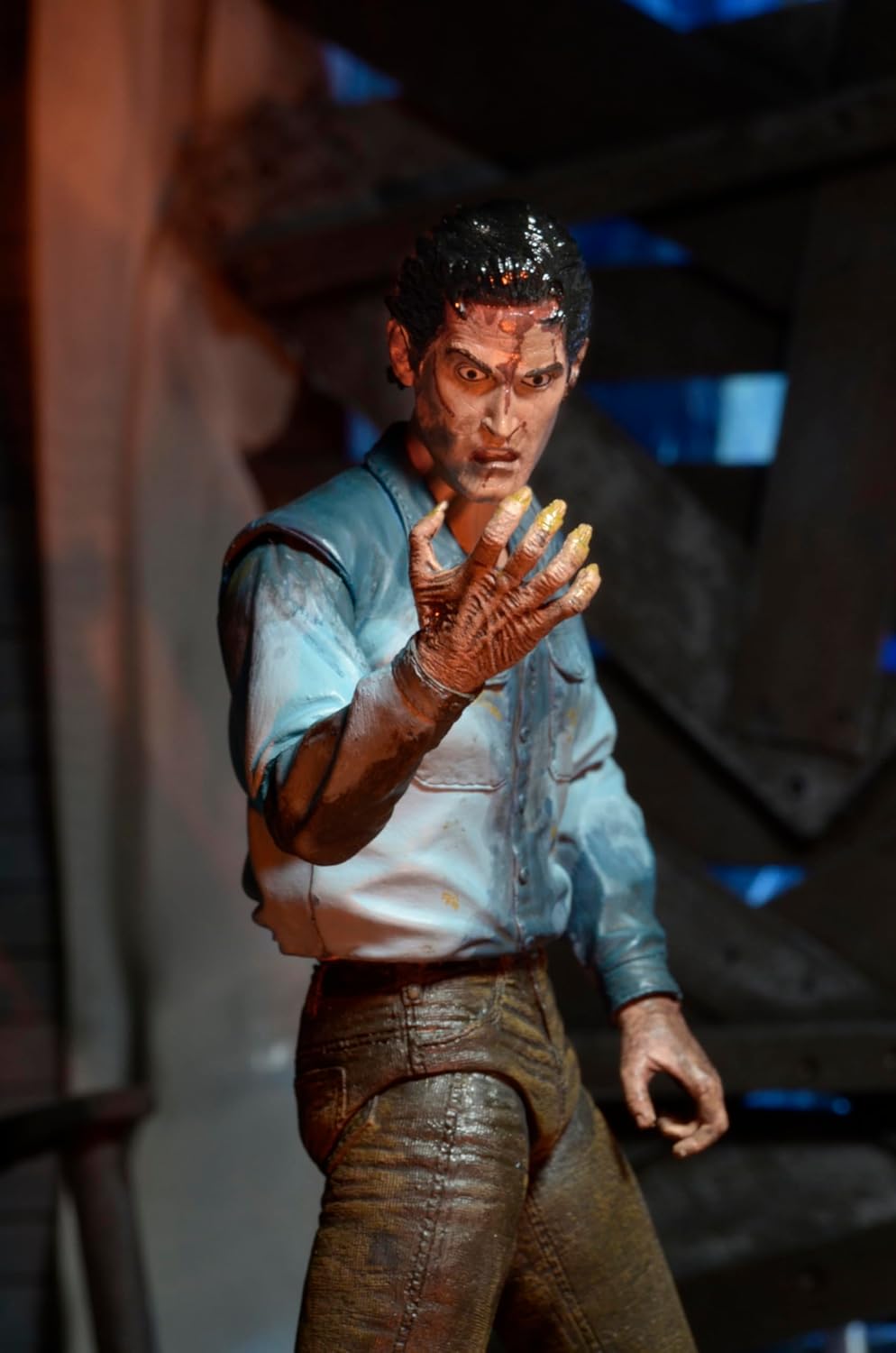 Evil Dead Ultimate Ash Actionfigur, 17,8 cm