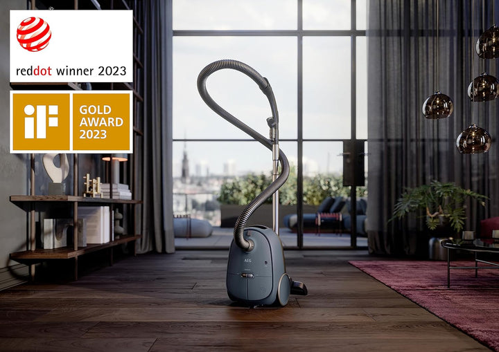 AEG CLEAN 6000 AB61C2DB Staubsauger mit Beutel / hohe Saugleistung / inkl. Polsterdüse / 50 % Recycl