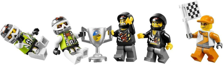 Lego 8679 Disney Cars 2 Tokyo International Circuit / Limited Edition