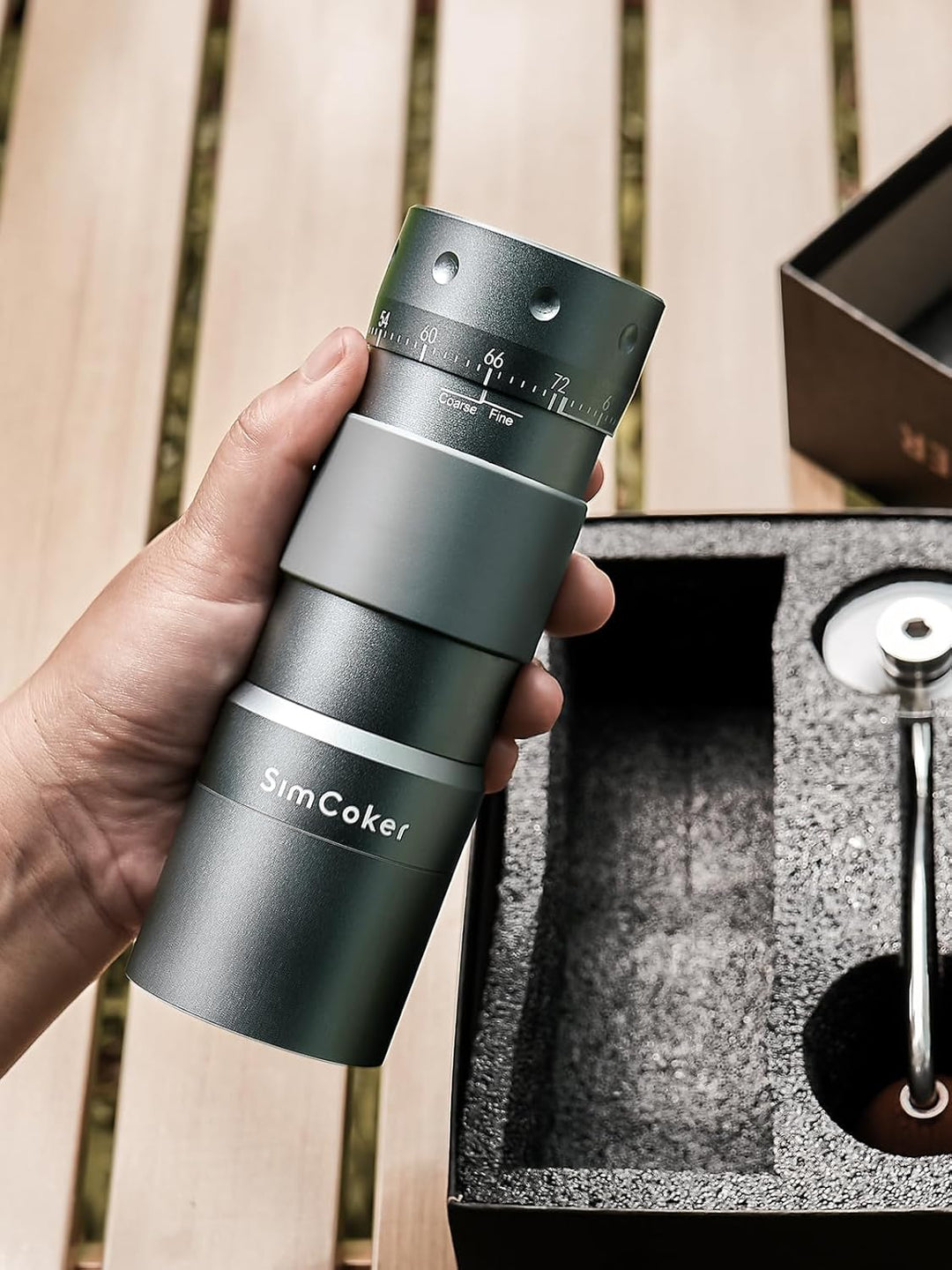 Manuelle Kaffeemühle, 25 g Fassungsvermögen, Espressomühle mit CNC-gefrästem Edelstahl-Kegelmahlwerk