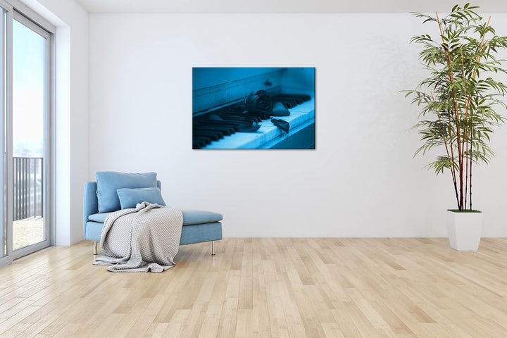 deyoli altes Klavier mit roten Rosen Format 80x60 Effekt: Monocrome Blau als Leinwandbild, Motiv fer