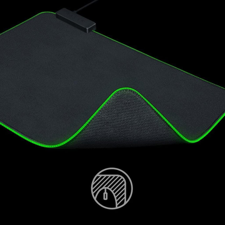 Razer Goliathus Chroma - Weiche Gaming Maus-Matte mit RGB Beleuchtung (Kabelhalterung, Stoff-Oberflä