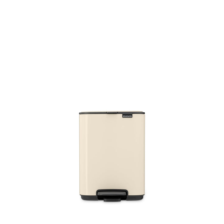 Brabantia Bo Treteimer 4 L (beige), platzsparender Mini Mülleimer mit Soft-Close-Funktion und leicht